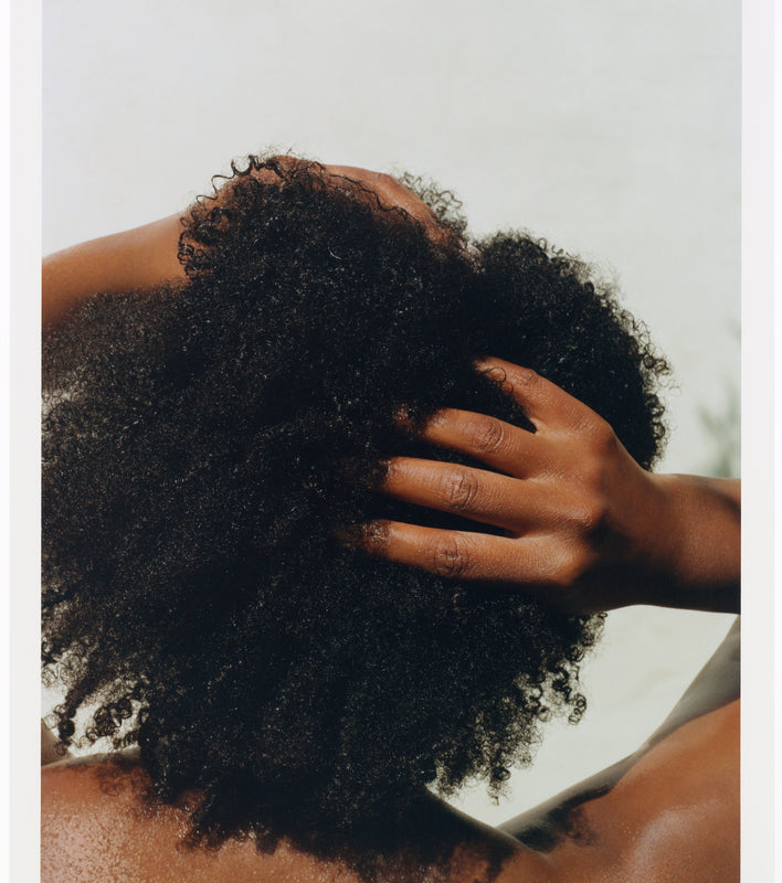 Can Hard Water Cause Dandruff? The Science of Dandruff and 3 Key Solutions