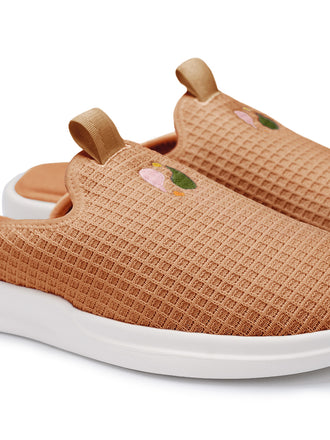 Jolie x Lusso Cloud: LIKE WALKING ON WATER Pelli Slide