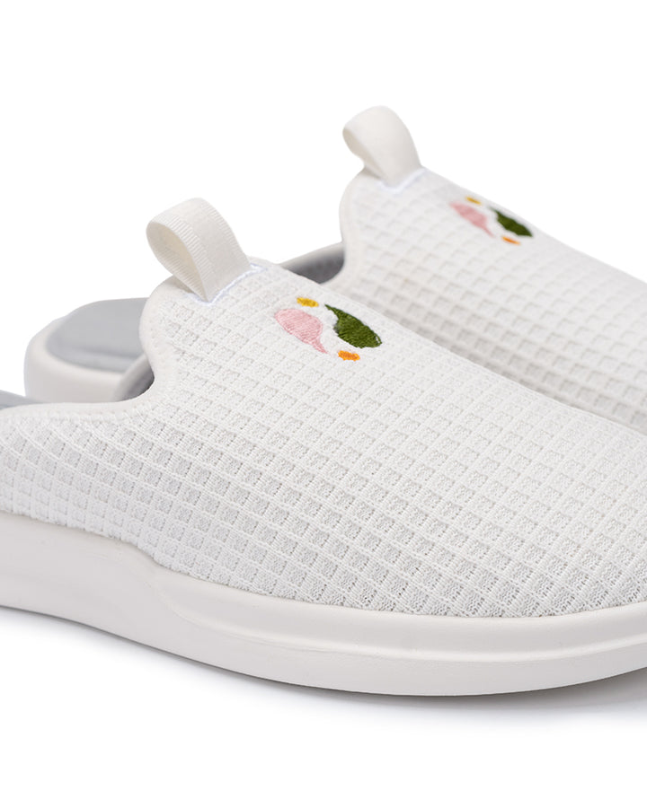Jolie x Lusso Cloud: LIKE WALKING ON WATER Pelli Slide