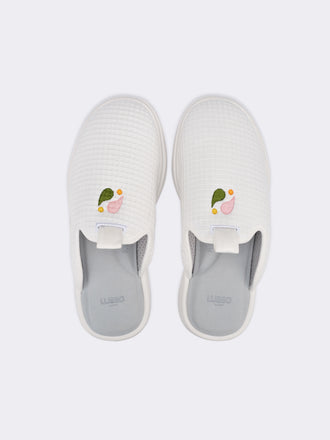 Jolie x Lusso Cloud: LIKE WALKING ON WATER Pelli Slide